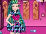 barbie creeaza rochii din monster high